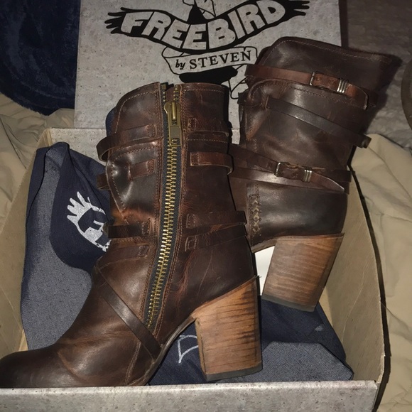 Free Bird Booties - Picture 3 of 6